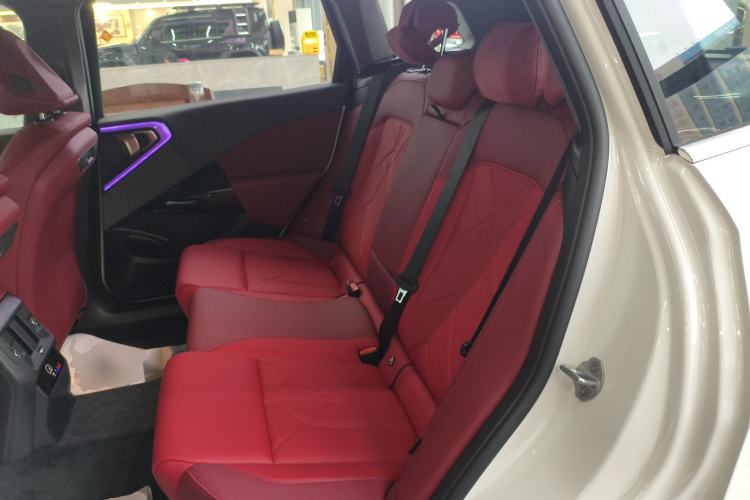 Used BMW X3 2025 xDrive25L Luxury Package Left Rear Seat