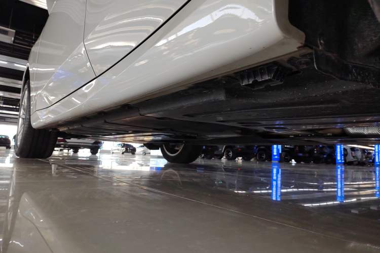 Used BMW X3 2025 xDrive25L Luxury Package Left Side Sill
