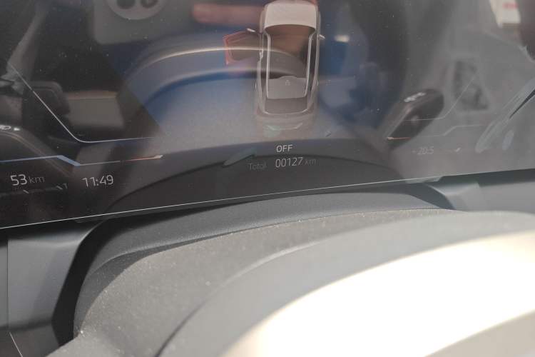 Used BMW X3 2025 xDrive30L Leading Model M Sport Package Odometer Close Up