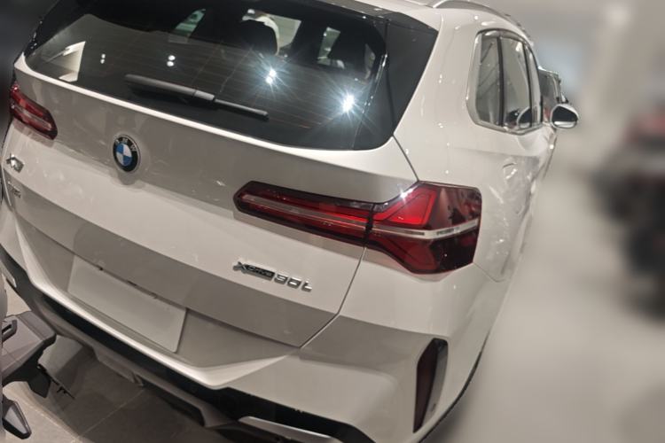 Used BMW X3 2025 xDrive30L Leading Model M Sport Package Rear Right 45 Deg