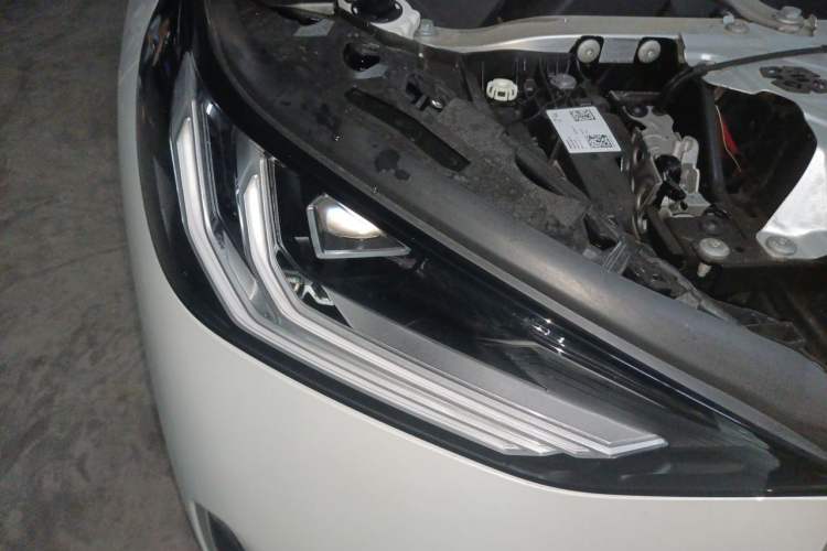 Used BMW X3 2025 xDrive30L Leading Model M Sport Package Right Front Headlight