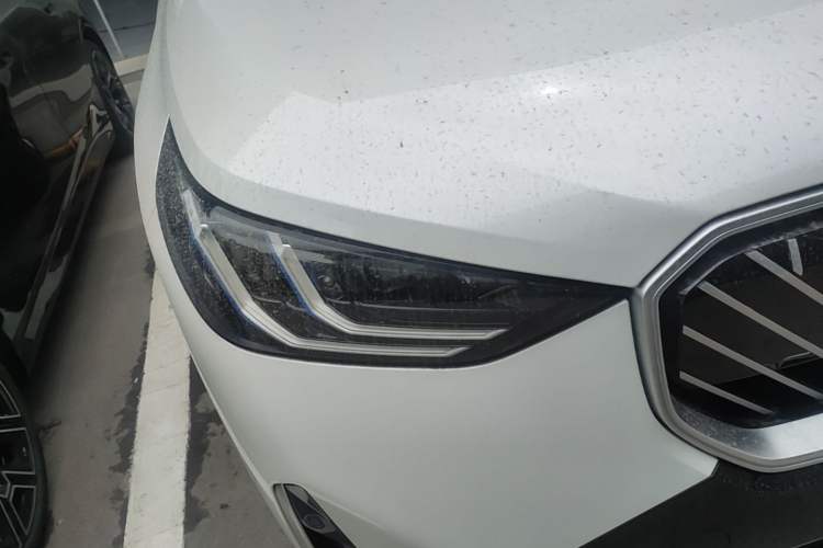 Used BMW X3 2025 xDrive30L Luxury Edition M Sport Package Right Front Headlight
