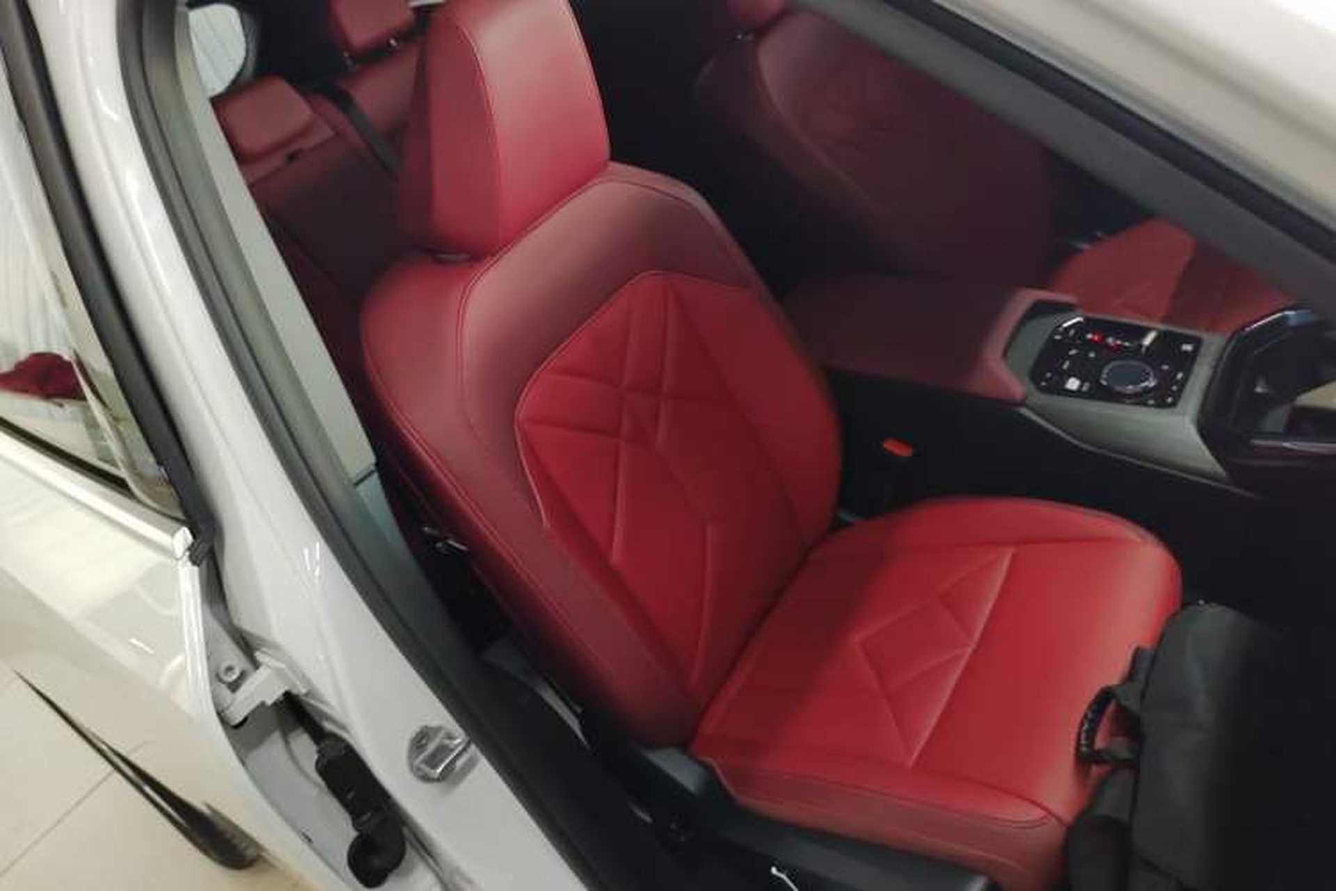 Used BMW X3 2025 xDrive25L Luxury Package Right Front Seat