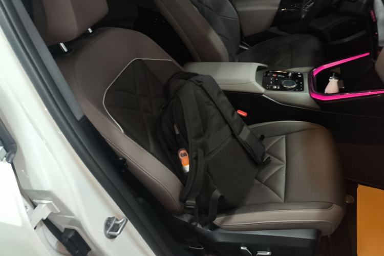 Used BMW X3 2025 xDrive30L Leading Model M Sport Package Right Front Seat