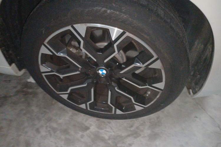 Used BMW X3 2025 xDrive30L Leading Model M Sport Package Right Front Wheel Hub