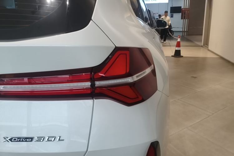 Used BMW X3 2025 xDrive30L Luxury Edition M Sport Package Right Rear Taillight