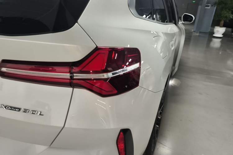 Used BMW X3 2025 xDrive30L Leading Model M Sport Package Right Rear Taillight