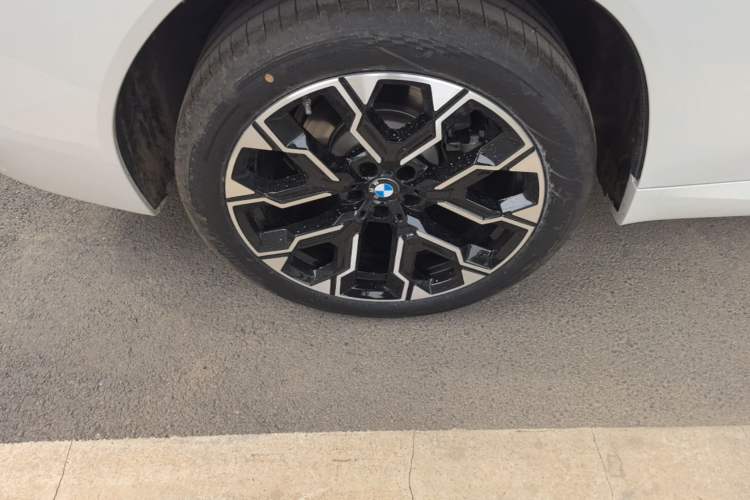 Used BMW X3 2025 xDrive30L Leading Model M Sport Package Right Rear Wheel Hub