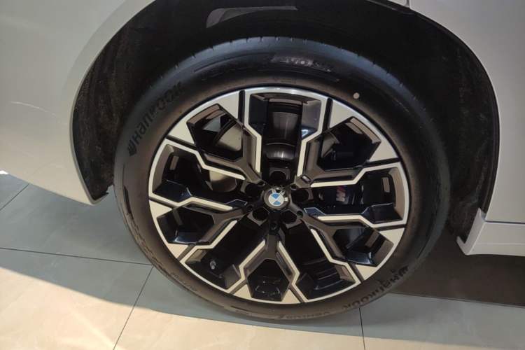 Used BMW X3 2025 xDrive30L Leading Model M Sport Package Right Rear Wheel Hub