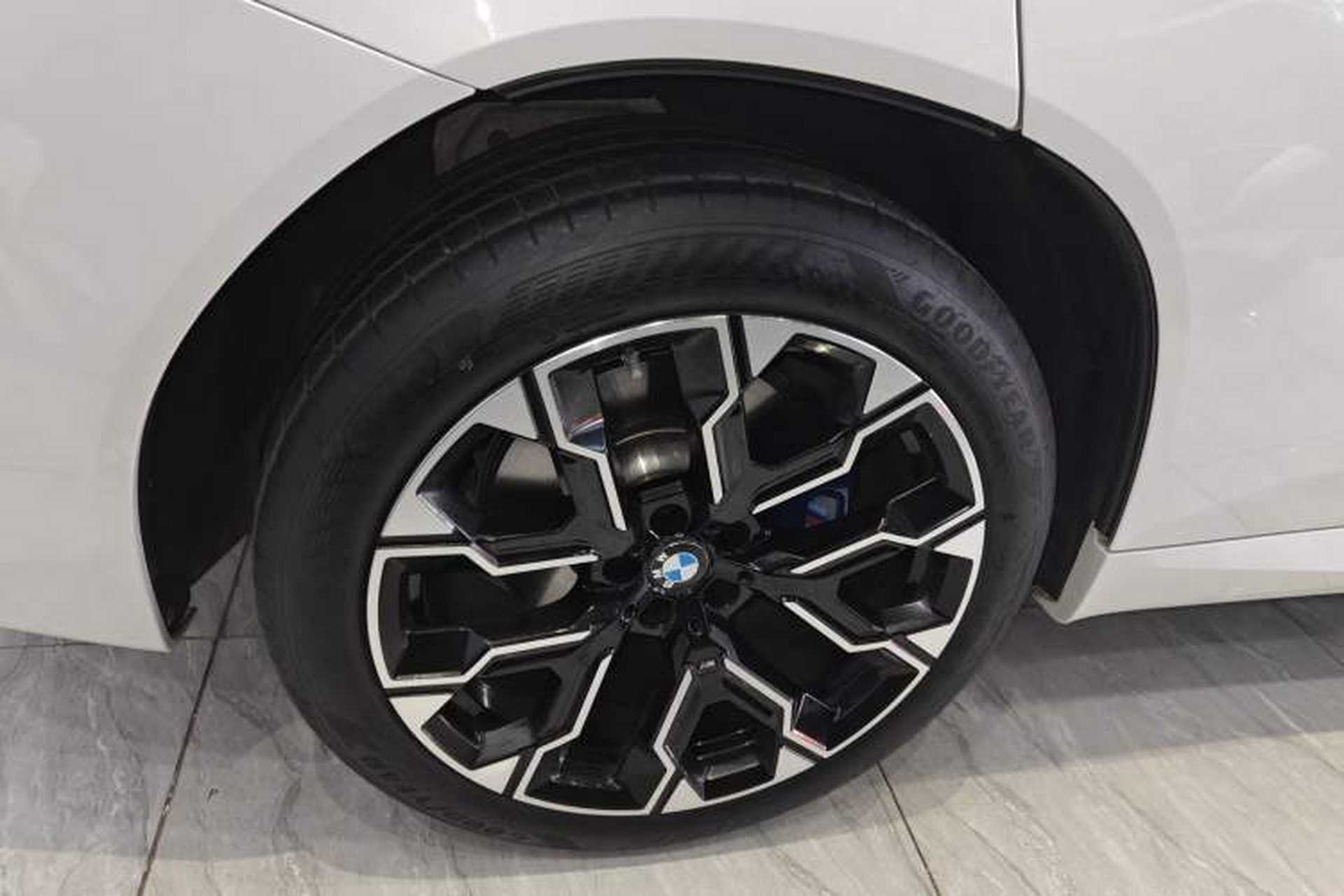 Used BMW X3 2025 xDrive30L Leading Model M Sport Package Right Rear Wheel Hub