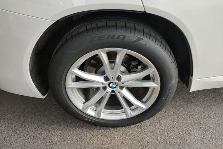 Used BMW X3 2025 xDrive25L Luxury Package Right Rear Wheel Hub