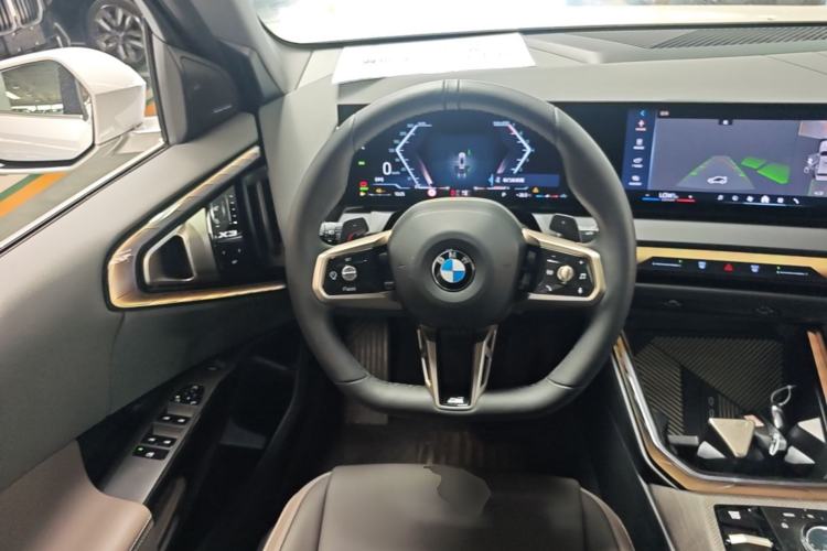 Used BMW X3 2025 xDrive30L Leading Model M Sport Package Steering Wheel