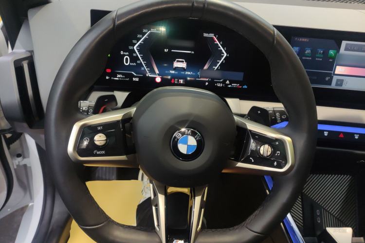 Used BMW X3 2025 xDrive30L Luxury Edition M Sport Package Steering Wheel
