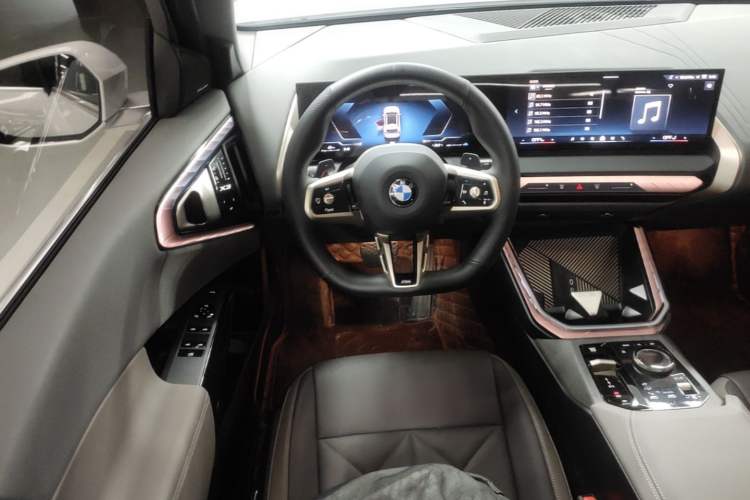 Used BMW X3 2025 xDrive30L Leading Model M Sport Package Steering Wheel
