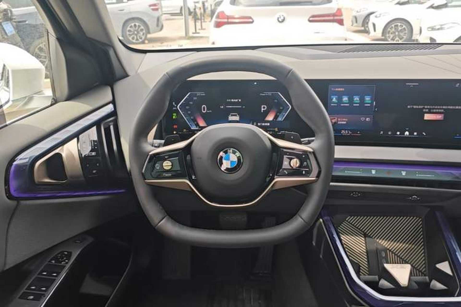 Used BMW X3 2025 xDrive25L Luxury Package Steering Wheel