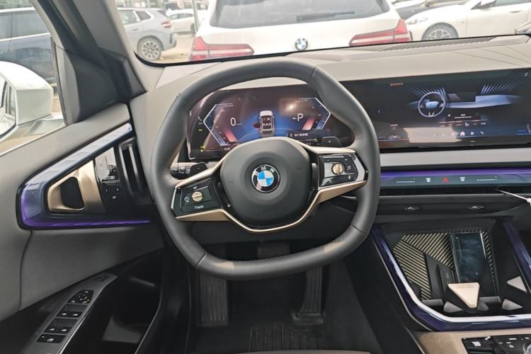 Used BMW X3 2025 xDrive25L Luxury Package Steering Wheel