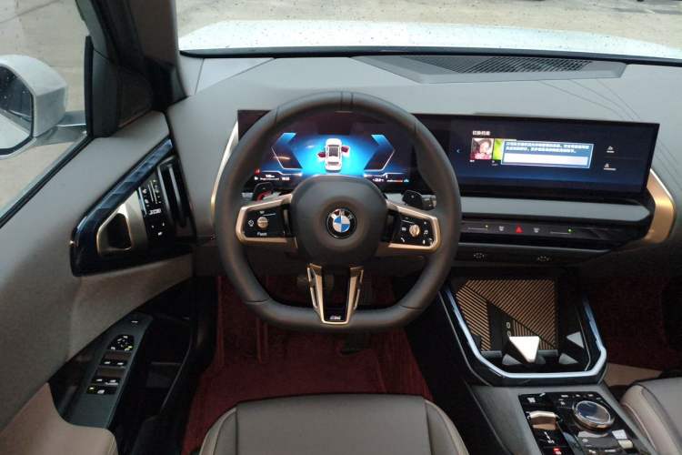 Used BMW X3 2025 xDrive30L Leading Model M Sport Package Steering Wheel