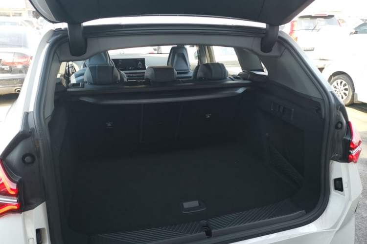 Used BMW X3 2025 xDrive30L Leading Model M Sport Package Trunk