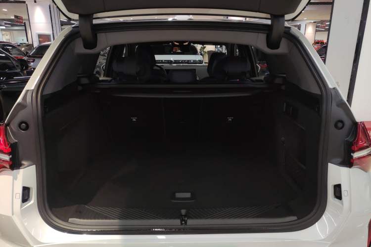 Used BMW X3 2025 xDrive30L Luxury Edition M Sport Package Trunk
