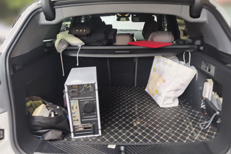 Used BMW X3 2025 xDrive25L Luxury Package Trunk