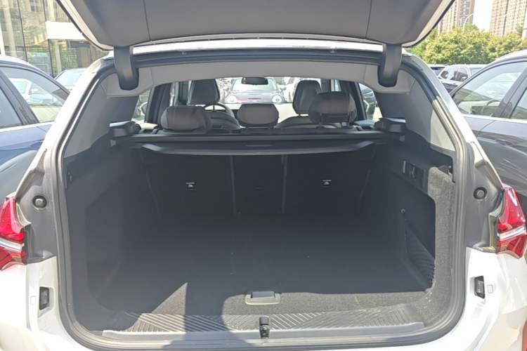 Used BMW X3 2025 xDrive30L Leading Model M Sport Package Trunk