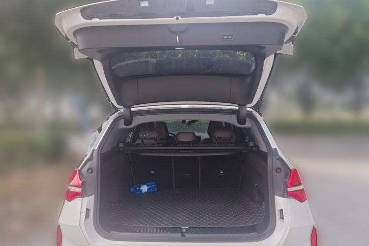 Used BMW X3 2025 xDrive25L Luxury Package Trunk