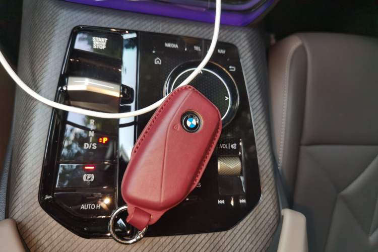 Used BMW X3 2025 xDrive25L Luxury Package Vehicle Key