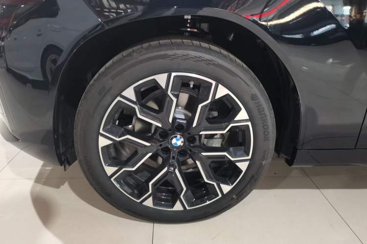 Used BMW X3 2026 Model xDrive30L Leading M Sport Midnight Package Exterior 4