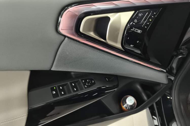 Used BMW X3 2026 Model xDrive30L Leading M Sport Midnight Package Interior 5