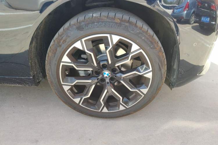 Used BMW X3 2026 Model xDrive30L Leading M Sport Midnight Package Right Front Wheel Hub