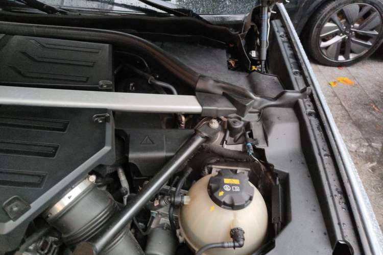 Used BMW X3 M 2019 X3 M Engine Bay Left