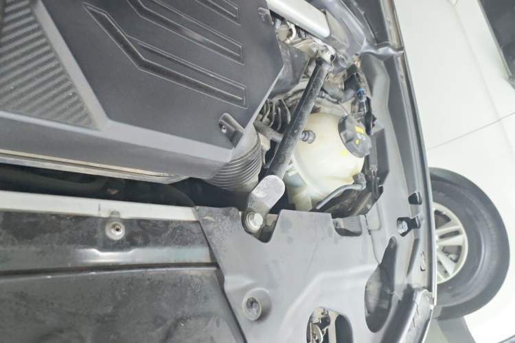 Used BMW X3 M 2019 X3 M Engine Bay Left