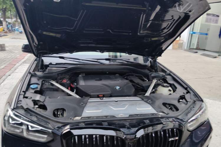 Used BMW X4 2022 xDrive 25i M Sport Package Engine Bay