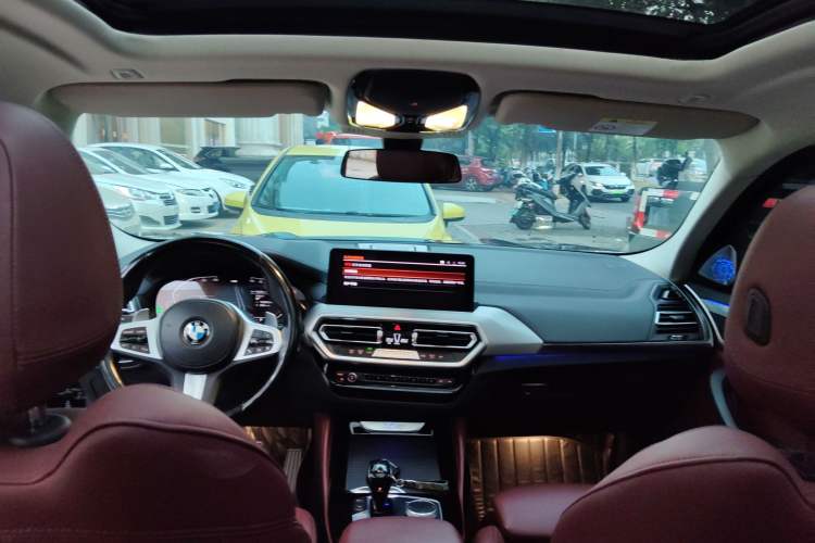 Used BMW X4 2022 xDrive 25i M Sport Package Headliner