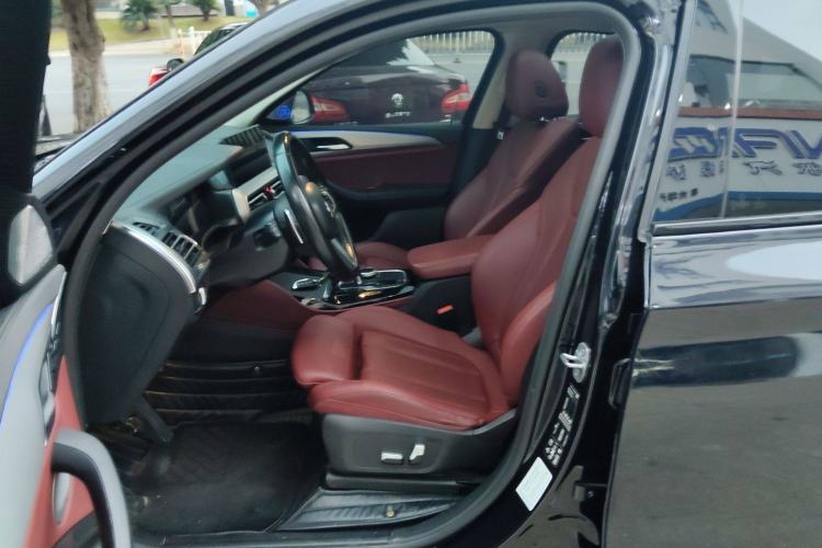 Used BMW X4 2022 xDrive 25i M Sport Package Left Front Seat