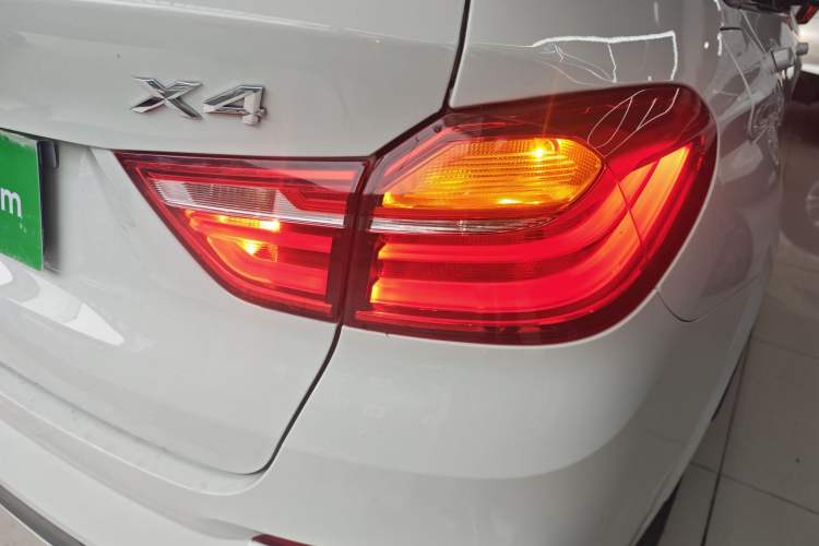 Used BMW X4 2016 xDrive20i M Sport Edition Exterior 6