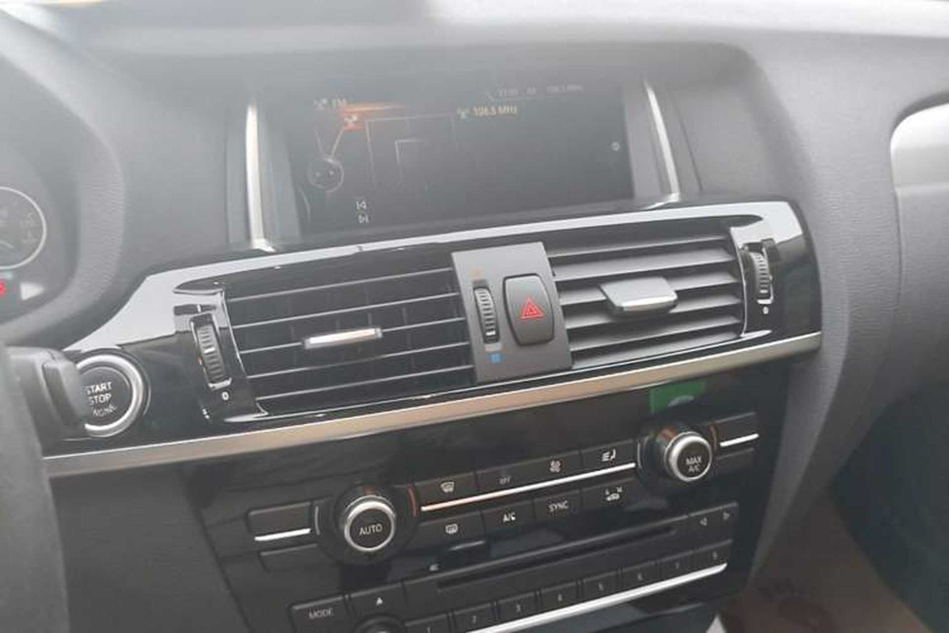 Used BMW X4 2014 xDrive28i Leading Model Audio And AC Panel