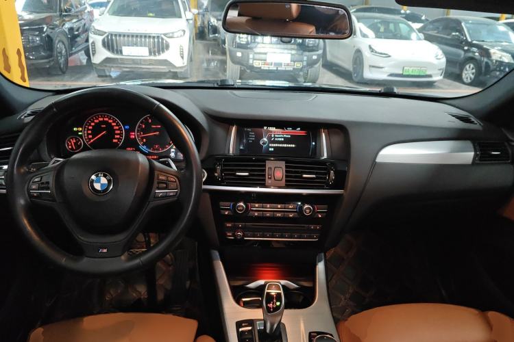 Used BMW X4 2014 xDrive28i M Sport Edition Center Console