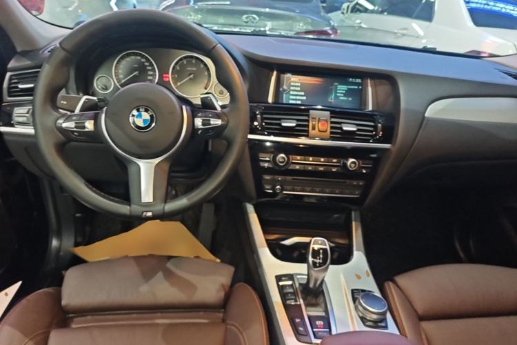 Used BMW X4 2014 xDrive28i M Sport Edition Center Console