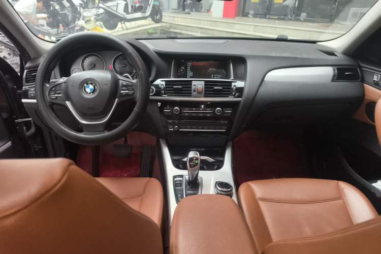 Used BMW X4 2014 xDrive28i Leading Model Center Console