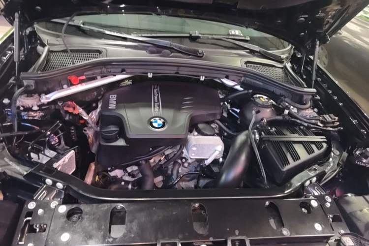 Used BMW X4 2014 xDrive28i M Sport Edition Engine Bay