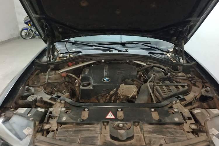 Used BMW X4 2014 xDrive20i X Design Package Engine Bay
