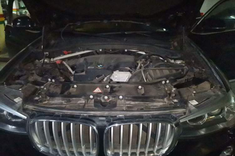 Used BMW X4 2014 xDrive20i X Design Package Engine Bay