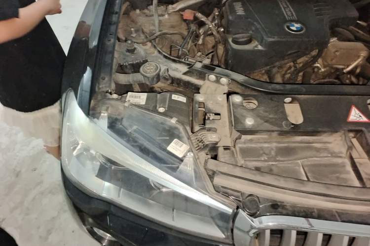 Used BMW X4 2014 xDrive20i X Design Package Engine Bay Right