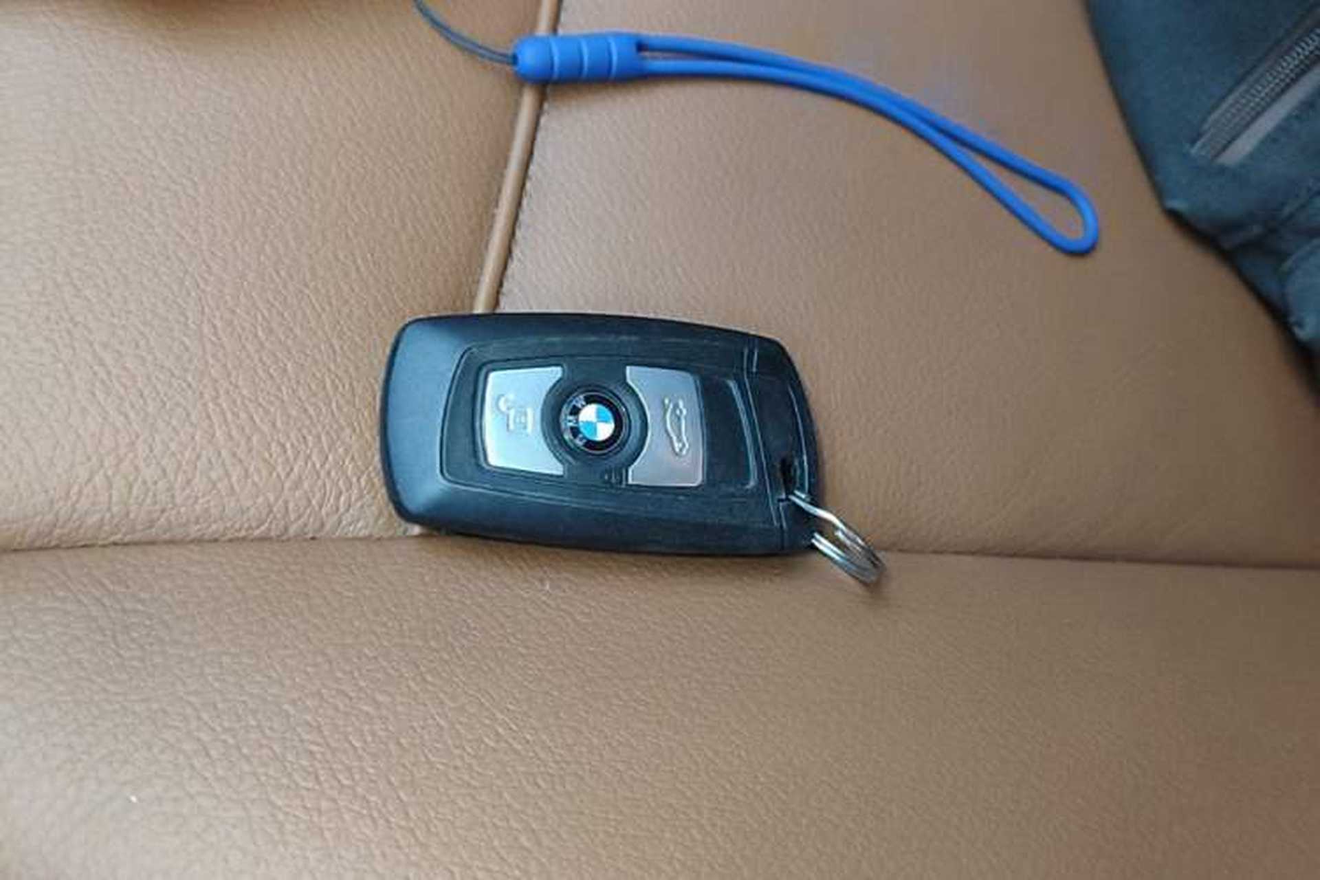 Used BMW X4 2014 xDrive28i Leading Model Interior 1