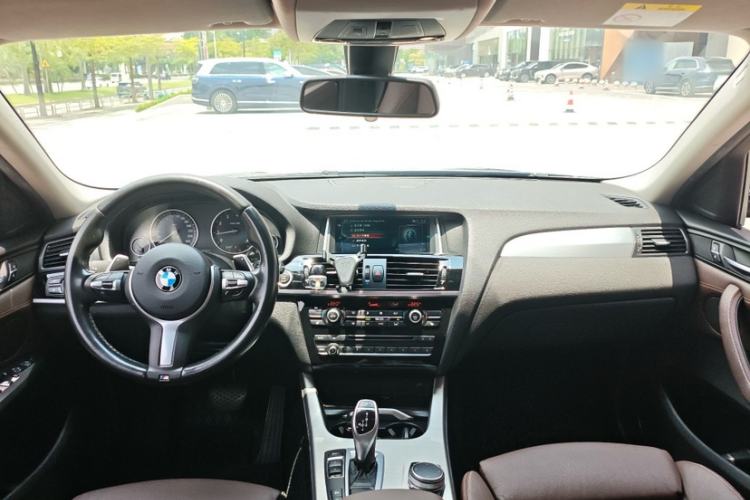 Used BMW X4 2014 xDrive28i M Sport Edition Interior 2