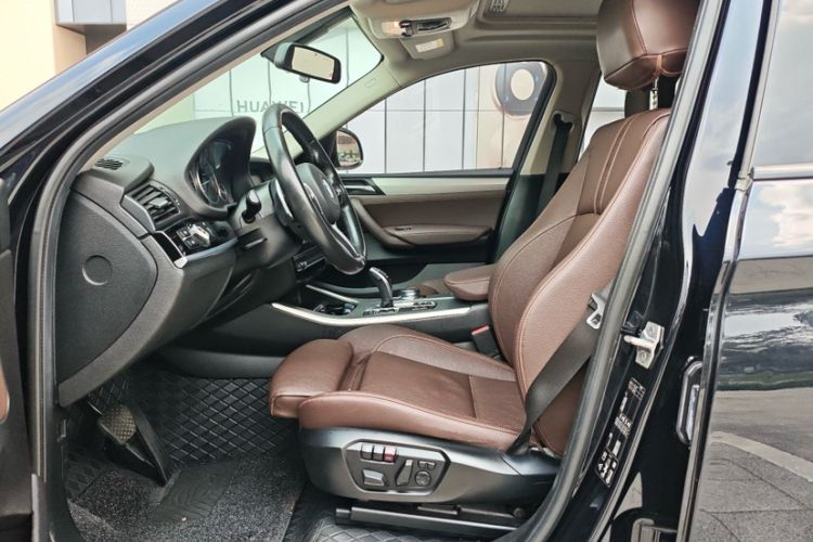 Used BMW X4 2014 xDrive28i M Sport Edition Interior 6