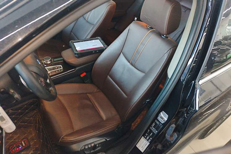 Used BMW X4 2014 xDrive20i X Design Package Left Front Seat