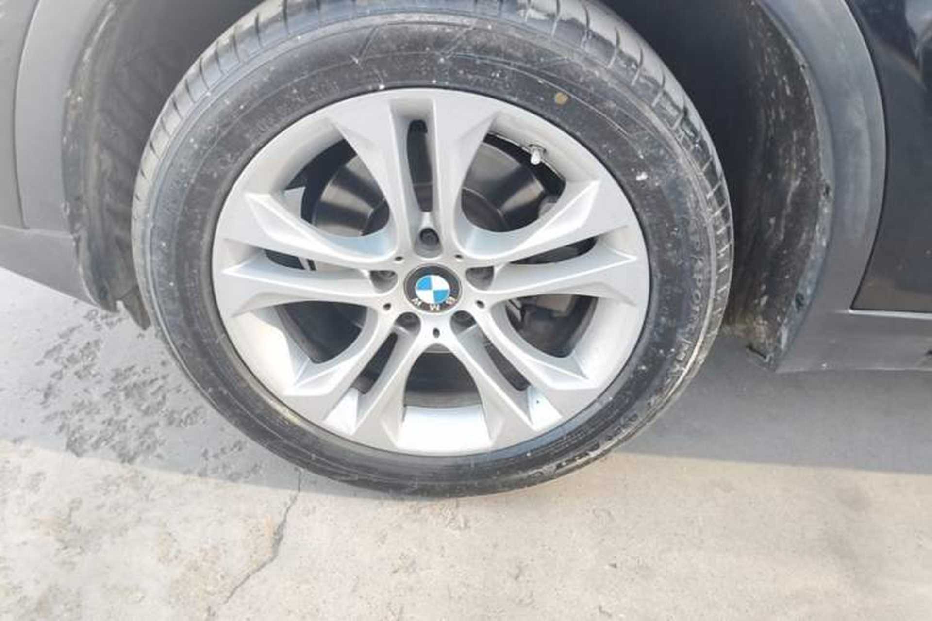 Used BMW X4 2014 xDrive28i Leading Model Left Front Wheel Hub