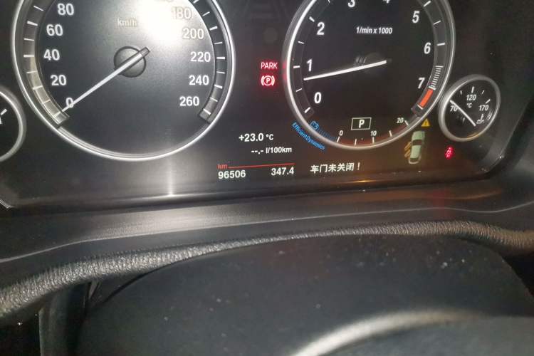 Used BMW X4 2014 xDrive20i X Design Package Odometer Close Up